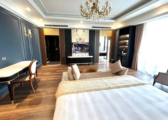 Victoria Khách sạn *